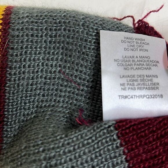 CultureFly Unisex Multicolor Striped Harry Potter Glasses Bolt Beanie One Size - Picture 6 of 8